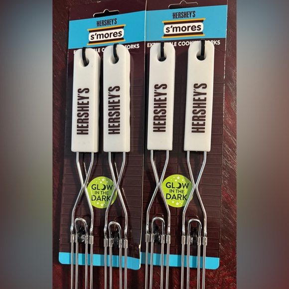 Hershey\'s S\'mores Deluxe Caddy and 4 Forks